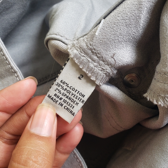 BNWT Refuge hirise shorts - Picture 5 of 5